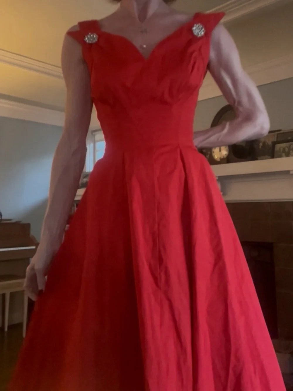 Vintage Red 1950s Dress with Rhinestone Cluster Brooch buttons - Picture 7 of 12
